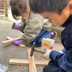 インスタグラム部門最優秀賞「初めての釘打ち」の写真